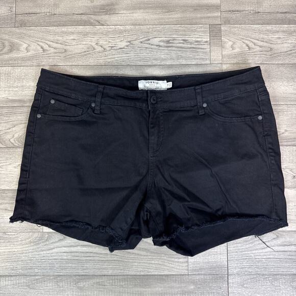 Torrid High Rise Frayed Hem Denim Jean Shorts Black sz 18 - Picture 1 of 4